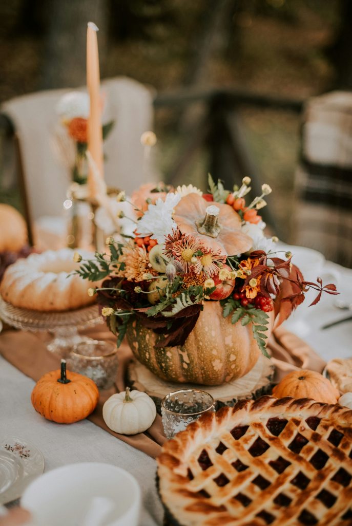 9 Tips for Creating a Pinterest-Worthy Thanksgiving Tablescape - White ...
